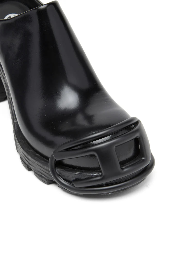 D-Hammer-High-heel mules with Oval D plaque