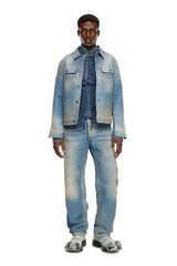 Trucker jacket in peel-off denim
