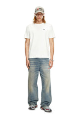 T-shirt with Oval D patch