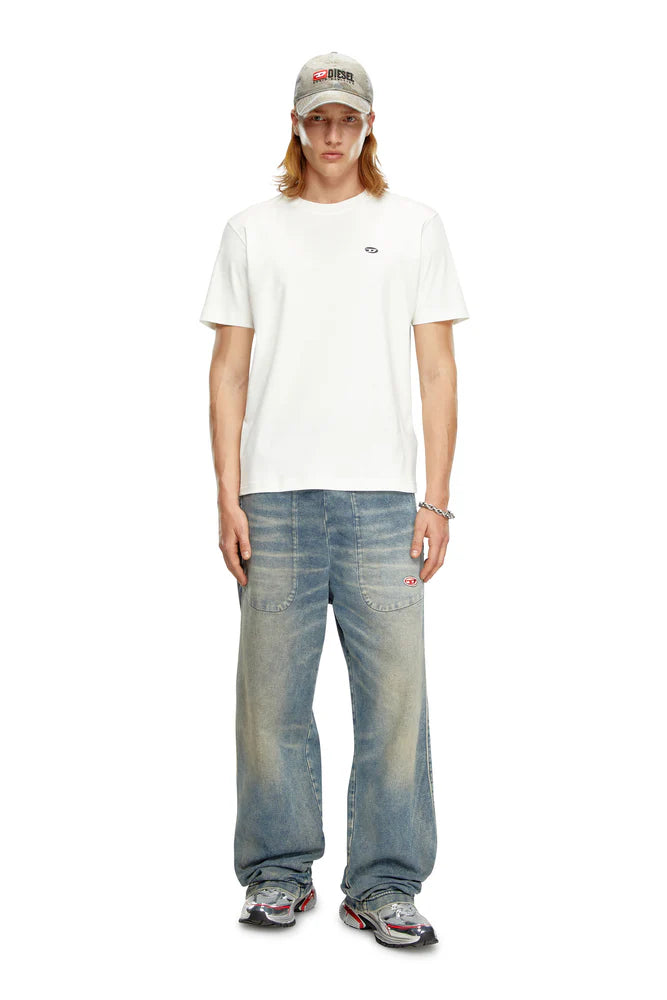 T-shirt with Oval D patch
