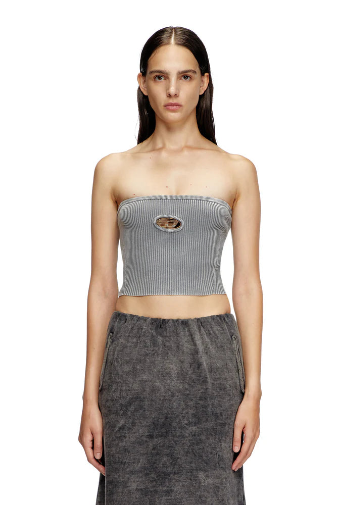 Knit Tube Top With Rusty-Look Oval D