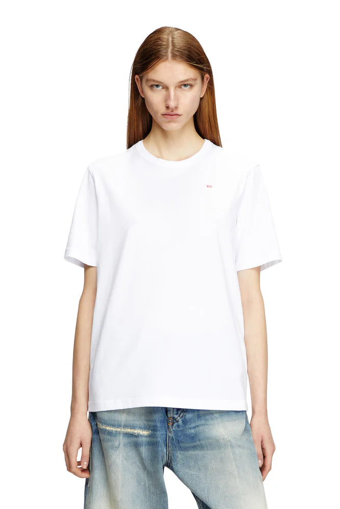 T-shirt with micro-embroidered logo