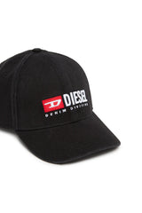 Baseball cap with logo embroidery