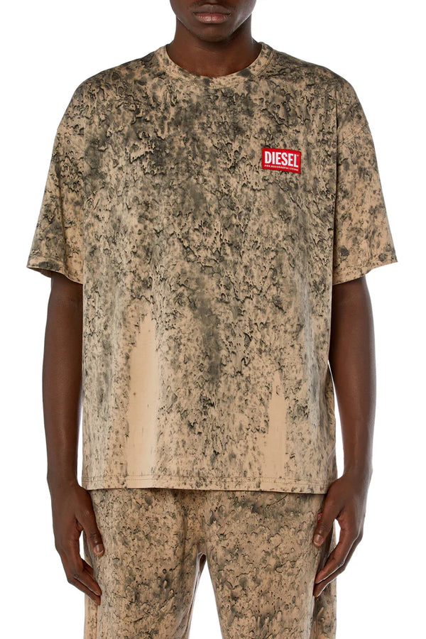 Treated T-shirt with raindrop effect