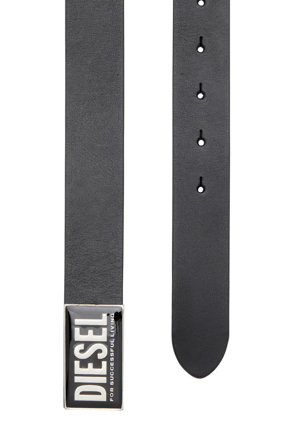 Leather belt with glossy logo buckle