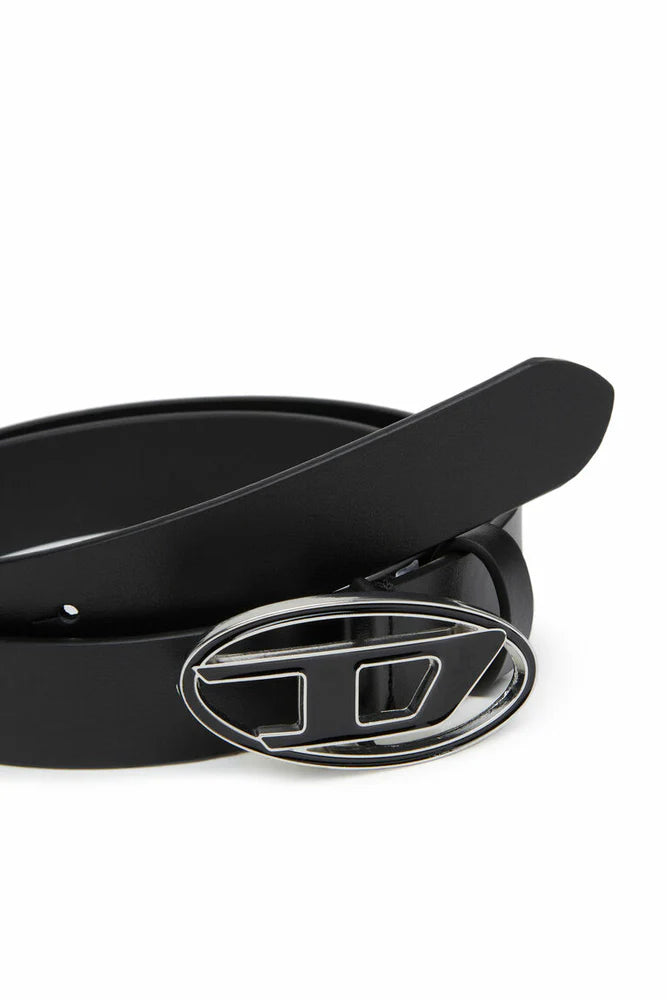 Leather belt with enamelled buckle