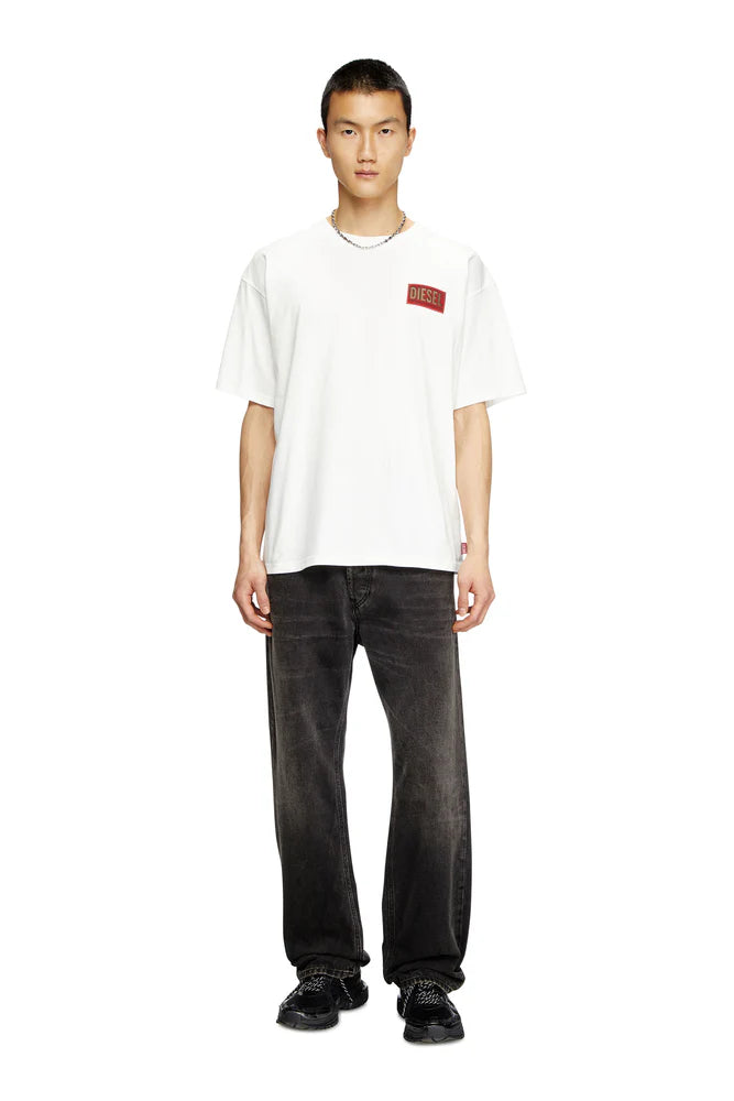 T-shirt with logo patch