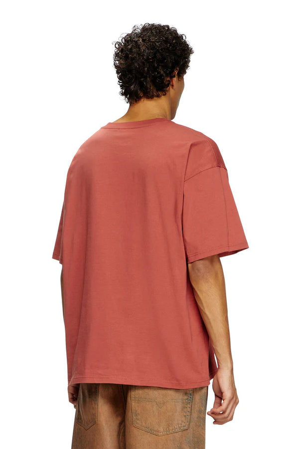 T-shirt with embroidered D patch