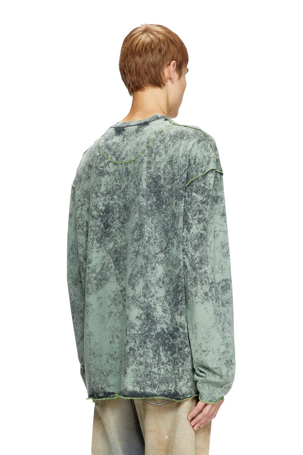 Treated long-sleeve T-shirt