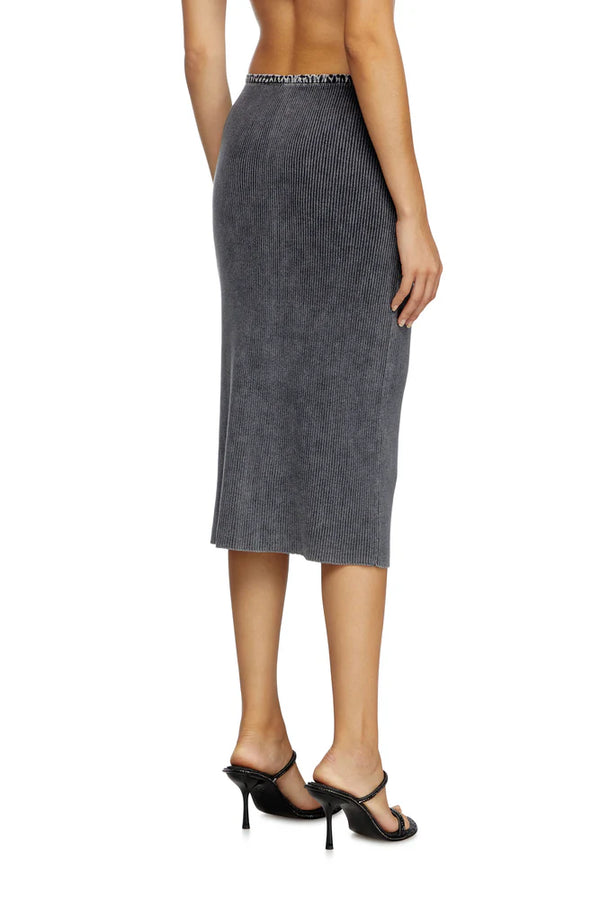 Knit midi skirt with denim cargo pockets