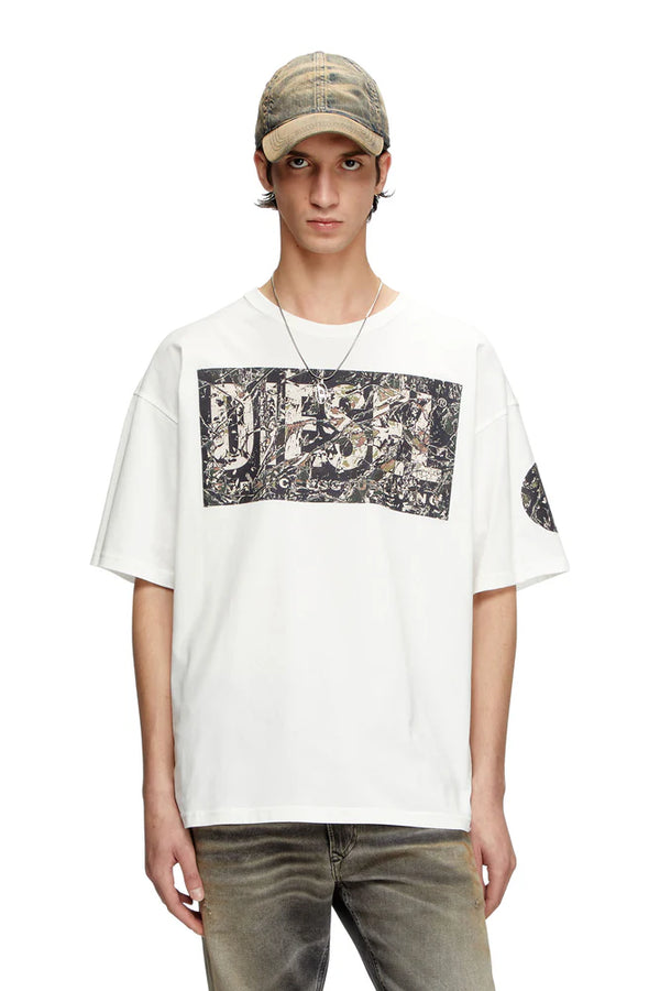 T-shirt with large gabardine patch logo