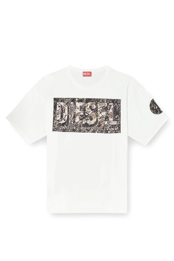 T-shirt with large gabardine patch logo