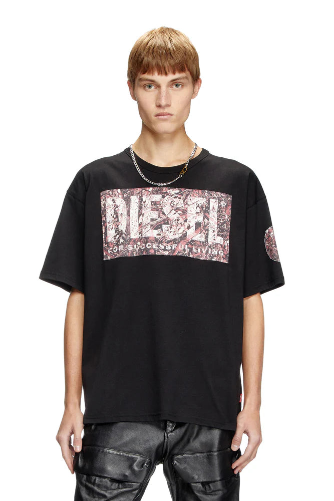 T-shirt with large gabardine patch logo
