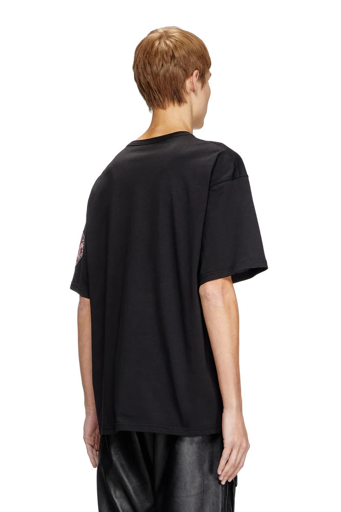 T-shirt with large gabardine patch logo