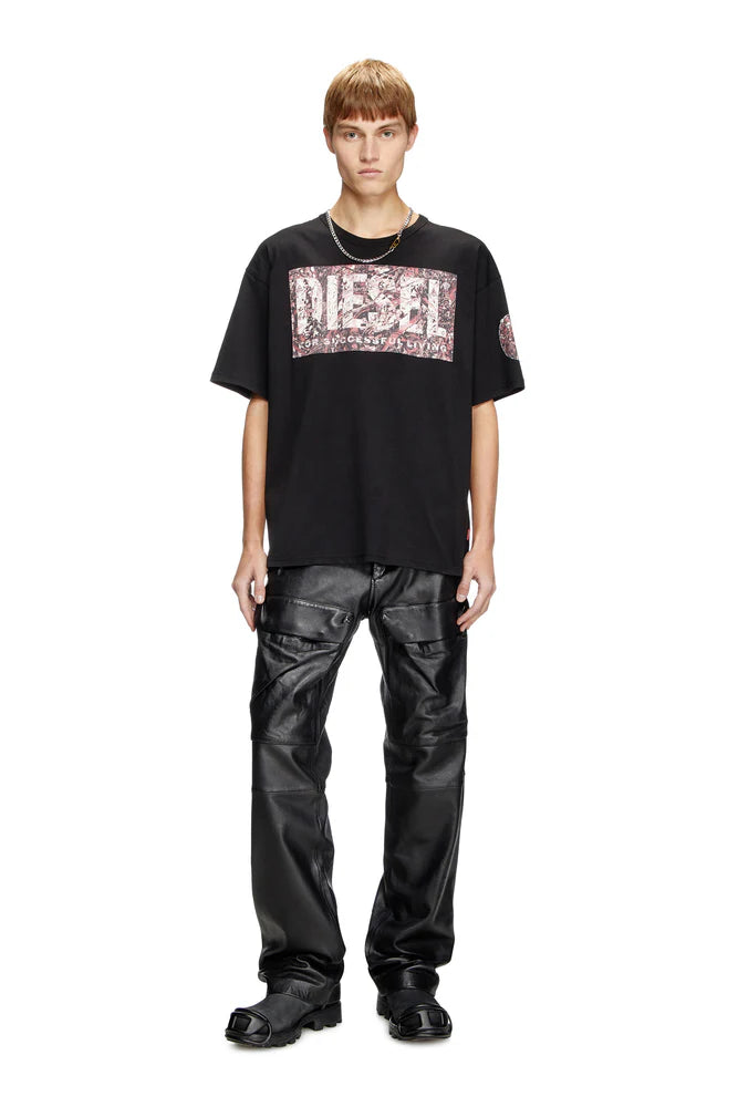 T-shirt with large gabardine patch logo