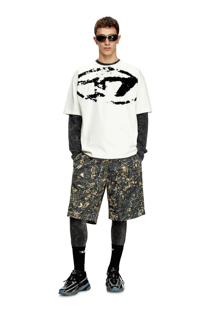 T-shirt with distressed flocked logo