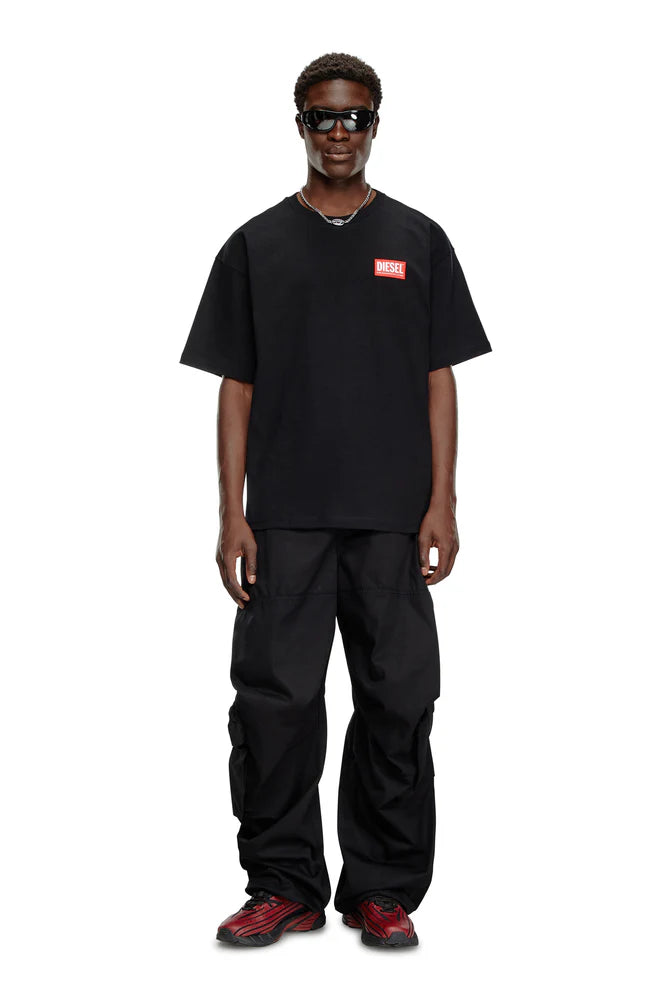 T-shirt with jacquard logo patch