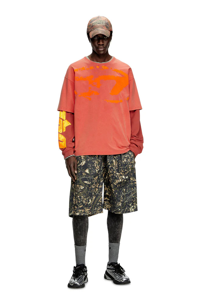 Acid-wash T-shirt with flocked Oval D logo