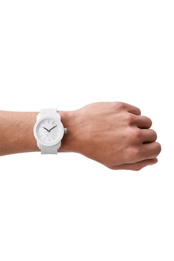 Double Down quartz analog watch