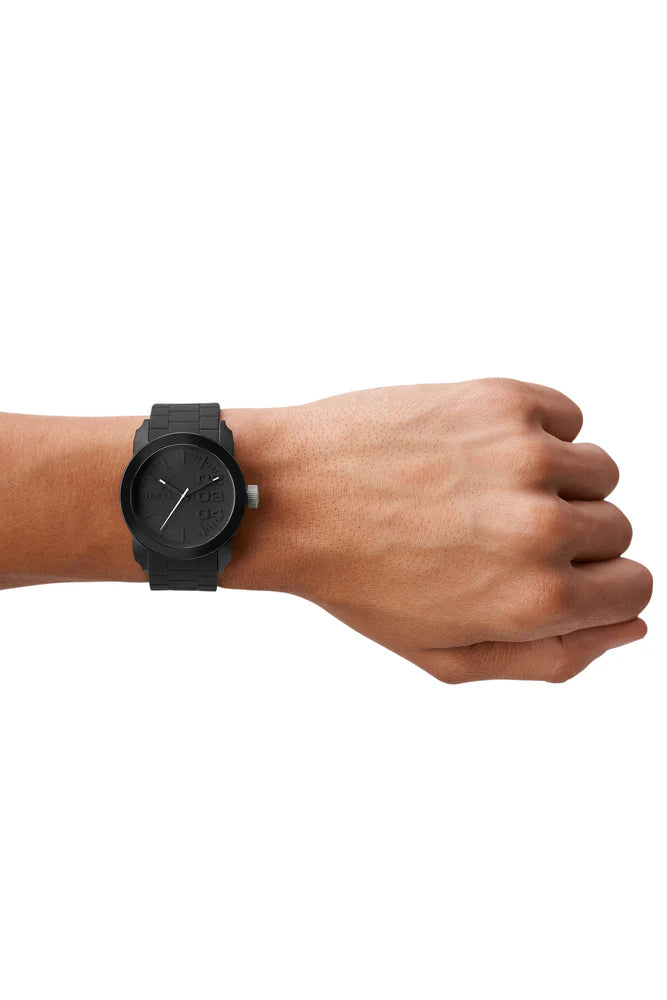 Double Down quartz analog watch