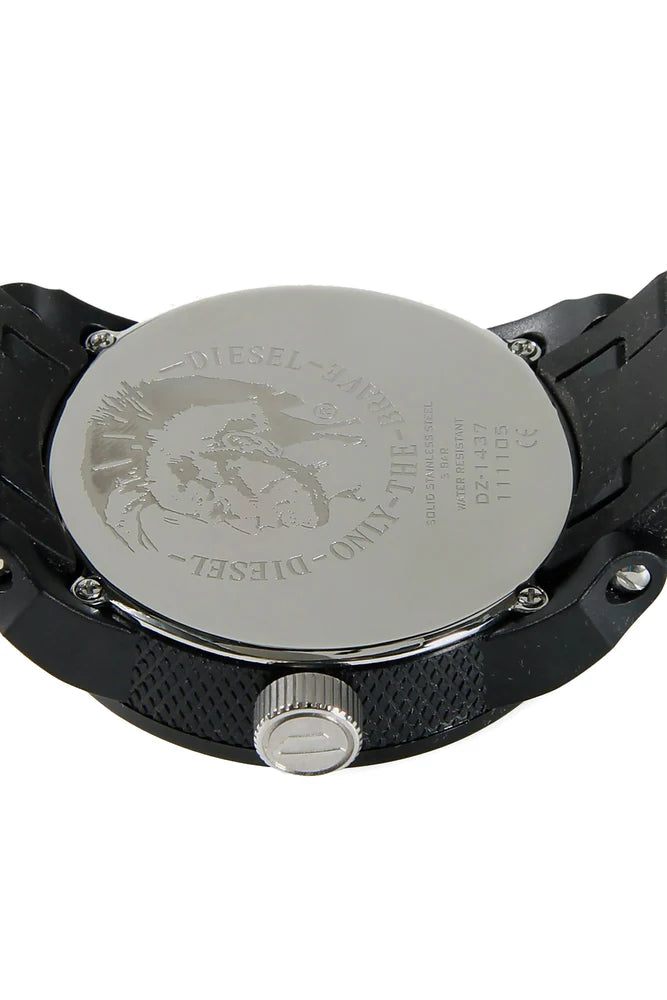 Double Down quartz analog watch