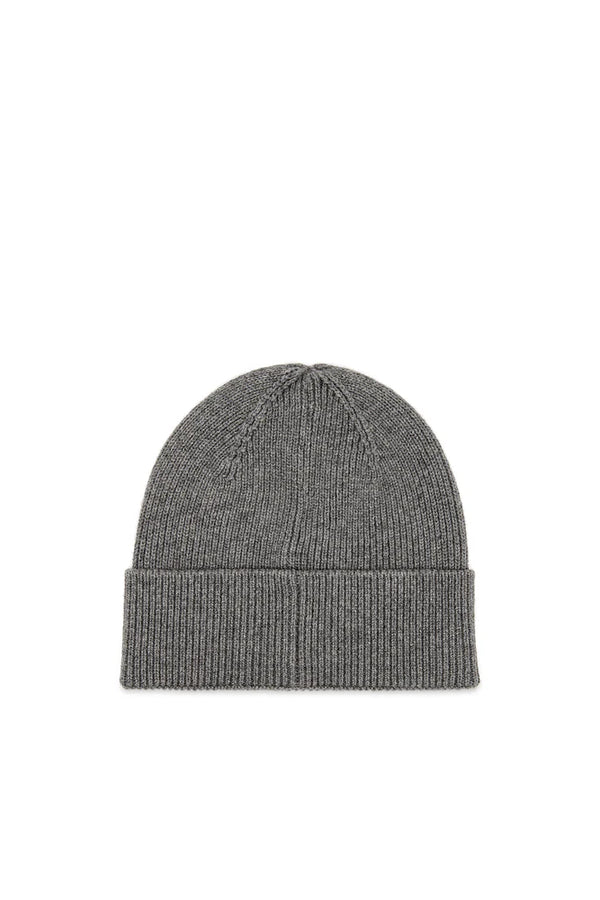Ribbed beanie with D embroidery