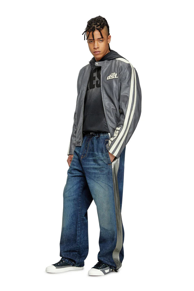 Relaxed Jeans - D-Martial