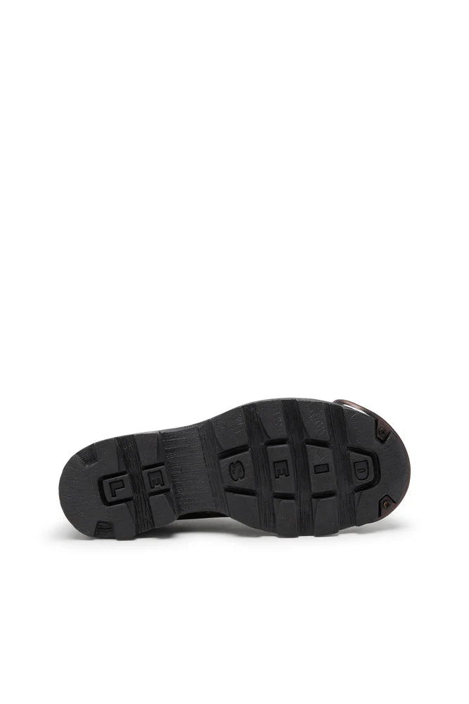 D-Hammer-Derby shoes in treated leather