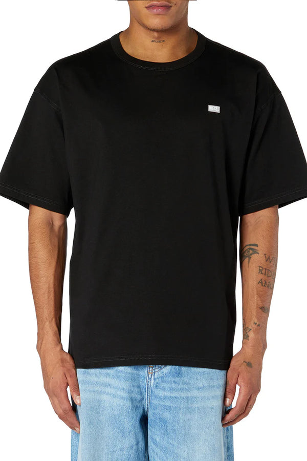 T-shirt with small logo
