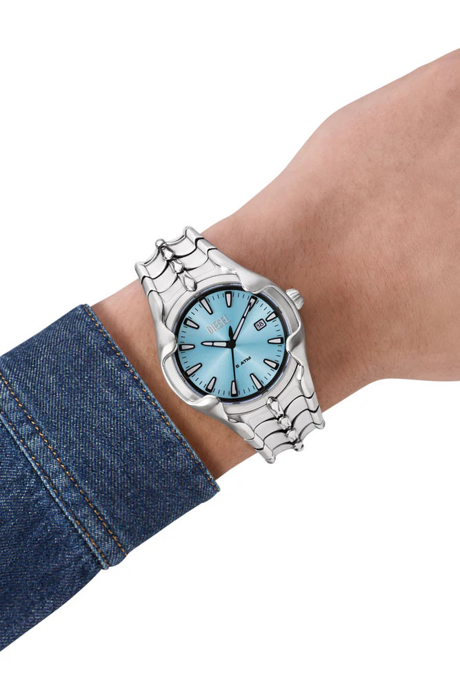 Vert three-hand date stainless steel watch