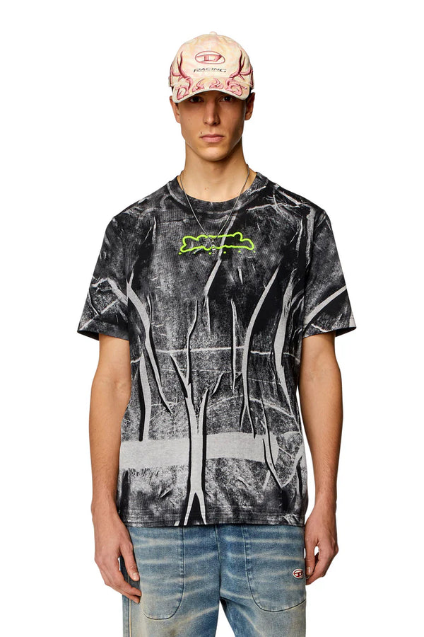 T-shirt with crease-effect print