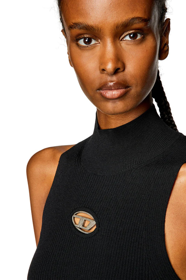 Short turtleneck dress in ribbed knit