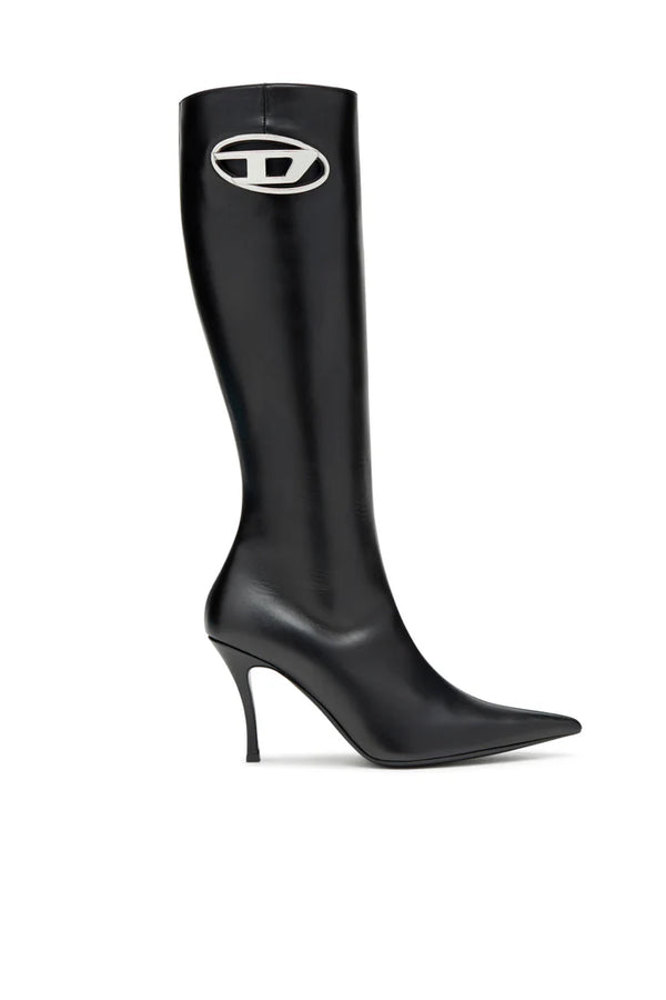 D-Venus-Leather boots with oval D plaque