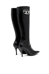 D-Venus-Leather boots with oval D plaque